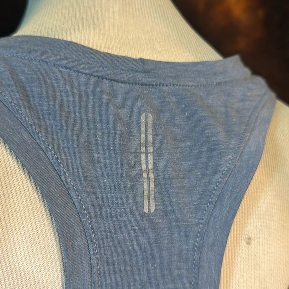 Brooks racerback top M (6033) - Picture 5 of 6